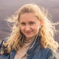 Anna Petras's Instagram, Twitter & Facebook