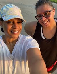 Virtual Training with the Amazing Trainer Danielle Carter-Walters!  #ICanDoAllThingsThroughChrist #MarchChallengeloading #VirtualTraining  #WeCanDoThisTogether #LetsGooo 💪🏽🩷💪🏽 🙏🏽