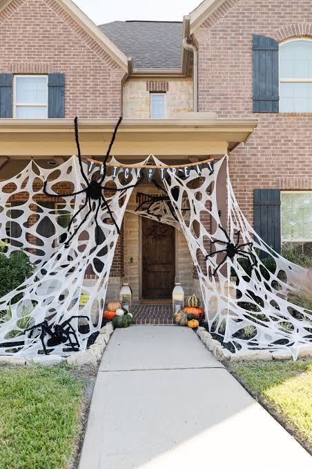 Halloween Porch Decorations - Crazy Wonderful
