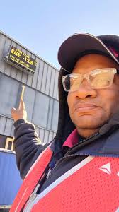 Who going to Vail,Colorado from the Atlanta Airport this afternoon,We have  a flight ✈️ to Vail(EGE) with 165 passengers and 184 bags