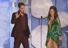 Jennifer lopez made a surprise appearance during the versace ss20 show as part of milan fashion week. Jennifer Lopez S Green Dress Was The Inspiration For Google Images