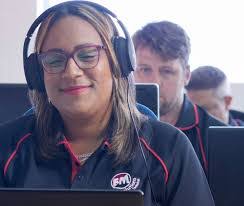 Lydia Hendricks's Instagram, Twitter & Facebook