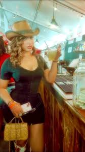 Make you wanna tell the world about me 🌹