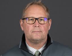 AURORA COACH RECEIVES LIFESAVING AWARD FROM BARRIE POLICE SERVICE