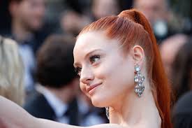 È la fine dei fashion influencer? Coda Di Cavallo Alta Sui Capelli Corti Guida E Consigli