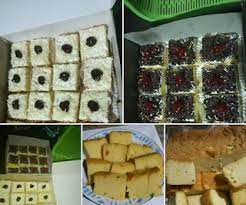 Siapkan loyang, olesi margarin lapisi dengan kertas roti, lalu olesi lagi dengan margarin, sisihkan. Resep Bolu Panggang Dengan Loyang Ukuran 22 Dan 24