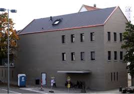 Das haus der katholischen kirche befindet sich mitten in stuttgarts längster einkaufsmeile, nur wenige meter entfernt vom schlossplatz, dem gastfreundschaft, seelsorge, information, bildung und kultur prägen das haus der katholischen kirche in der königstraße, das täglich rund 800. Programm Im Haus