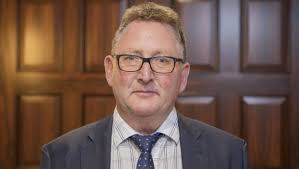 Three economists put themselves in Adrian Orr's shoes