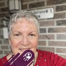 Nicole Feuer's Instagram, Twitter & Facebook