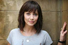 Untitled Brunette Shoulder Length Hair Natalie Imbruglia Shoulder Length Hair With Bangs