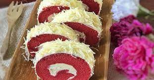 Made to order bolu gulung jadul with cheese or meises sponge roll cake with cheese/chocolate sprinkle/ combination $13/ roll approx. Cara Membuat Bolu Gulung Red Velvet Intip Resepnya Agar Tekstur Lembut Dan Enak