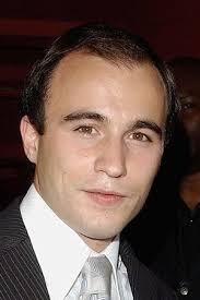 Ricci Harnett : biographie, filmographie, photos & vidéos