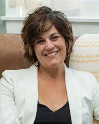 Amber Crosby's Instagram, Twitter & Facebook