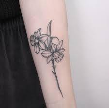 Nina Tattoo On Instagram Narcissus Paperwhite Nina Tattooer 1998tattoo Bestproducts Candletattoo In 2020 Tattoos Daffodil Tattoo Daffodil Flower Tattoos