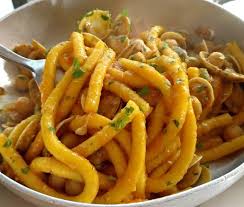 Ecco un buon piatto unico: Passatelli Fatti In Casa Con Ceci E Vongole Picture Of La Puracia Cattolica Tripadvisor