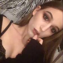 Ellen Wynne (ellwynn4)