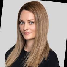 Tamas Gobor napra pontosan 1 éve kezdett a JYSK-nél. 1 év alatt  teljesítette a Talent Academy programot és hamarosan üzletvezetőként is  kipróbálhatja magát. Köszönjük Emília Schattinger, Barbara Bors…