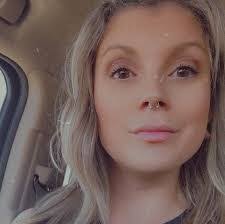 Kayla Cantrell's Instagram, Twitter & Facebook