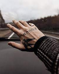 A tattoo on hand is easy to take care of and a lot more visible than the other body parts. Hand Tattoos Job Stoppers I Remember Wanting To Get My Hands Tattooed Since I Was About 14 Pro Skaters I Tatuagem Na Mao Tatuagem Na Mao Masculino Tatuagem