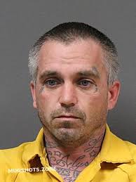 GRADY THOMAS WAYNE JR 04/11/2023