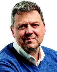 Supramolecular dendrimer-containing layer-by-layer nanoassemblies for  bioapplications: current status and future prospects