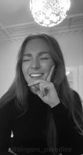 Anna Frank Lost in Japan Singing