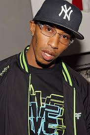 Happy Birthday to this shifty, low down gritty and grimey member of the  Onyx crew Sticky Fingaz!!! MC and actor who's style was hardcore,  aggressive and dope as hell. He turned a