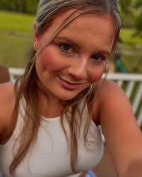 Piper Andrews's Instagram, Twitter & Facebook