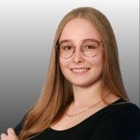 Lisa Tingley's Instagram, Twitter & Facebook