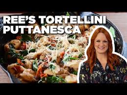 The pioneer woman ree drummond has always shot her popular food network show at the oklahoma ranch she shares with her husband and 'the pioneer woman' ree drummond opens up about the pandemic. Ree Drummond S Tortellini Puttanesca The Pioneer Woman Food Network 9ja Breed Food