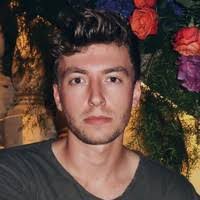 Taylor Baxter's Instagram, Twitter & Facebook