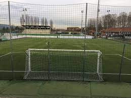 Di fronte al parco pubblico del castello della rovere. Chisola Calcio Vinovo Prenotauncampo