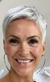 I've never been more obsessed with my crockpot. One bite of this and you'll  understand why." Full recipe below 👇 💬 😋