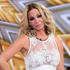 She won a place on the regional theatre trainee directors' scheme in 1976 and took the bbc drama directors' course in 1980. Girls Aloud Fans Show Support For Sarah Harding And Her Bandmates With Special Gesture Manchester Evening News