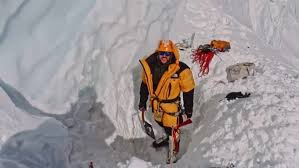 Juan pablo mohr perdió la vida en febrero en el k2 de pakistán, una noticia que fue confirmada por su primo federico scheuch, quien viajó a pakistán. Debe Haber Luchado Por Sobrevivir Hermana De Montanista Chileno Declarado Muerto En El K2 Meganoticias
