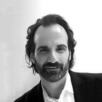 Jerry Jasinski's Instagram, Twitter & Facebook