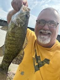 Looking for fishing spots along the Ohio River bank