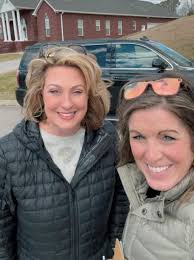 Out with my girl, Colette Palmer, dooring knocking in a new neighborhood  where we recently assisted buyers in purchasing their dream home. Neighbors  were happy to chat when they saw the lemon