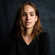 Biography author matching "jade" (Sorted by Popularity Ascending)