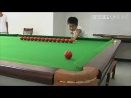 Dreijahriger Internetstar Der Billard Bubi Youtube