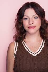 Avery Norris's Instagram, Twitter & Facebook