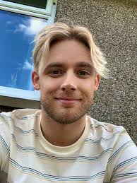 Leo Morawski's Instagram, Twitter & Facebook