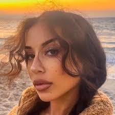 Ashley Stogner's Instagram, Twitter & Facebook