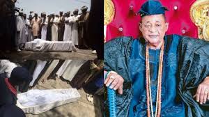 Alaafin's Death: What Alhaji Akewugbagold Says Before Oba Lamidi Adeyemi  Joins his ancestors - YouTube
