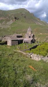 Caucasian (relating to the caucasus region, caucasian languages and people). Det Lilla Landet I Kaukasien