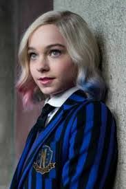 Kelly Angell's Instagram, Twitter & Facebook