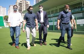Find out which football teams are leading the pack or at the foot of the table in the spanish la liga on bbc sport. Diretoria Do Goias Recebe Representante Da La Liga Da Espanha Goias Esporte Clube