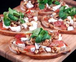 Tartines De Chevre Jambon Fume Et Miel Recette Recettes De Cuisine Recette Tartine Recette
