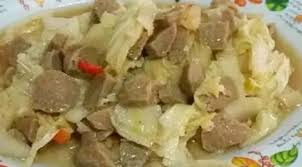Lelah seharian bekerja dan berpuasa, yuk segarkan hari dengan menyatap sayur asem. Resep Tumis Sawi Putih Bakso Pedas Gurih Enak Banget Lifestyle Fimela Com