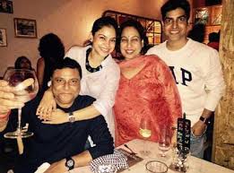 Sumona chakravarti age, sumona chakravarti husband, sumona chakravarti height. Sumona Chakravarti Wiki Age Boyfriend Bio Career More Muchfeed